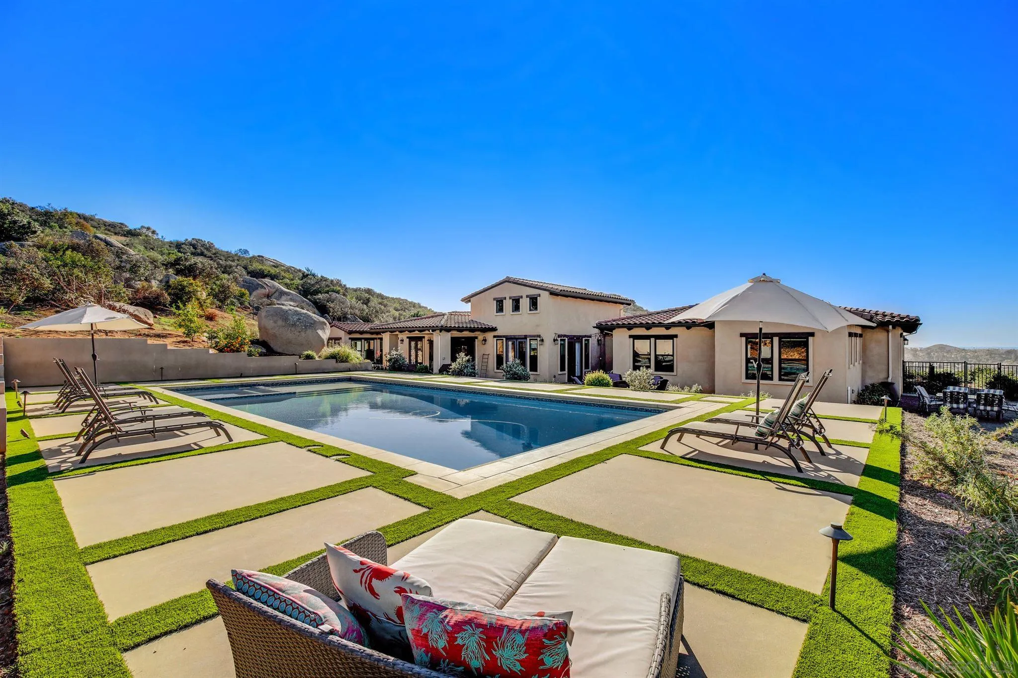 13310 Del Poniente Road Poway, CA 92064 - Photo 54 of 75