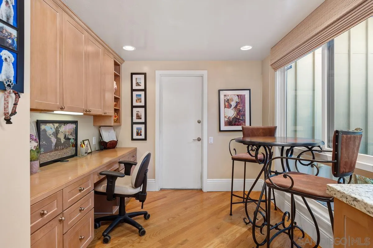 5625 Caminito Isla La Jolla, CA 92037 - Photo 7 of 29 a workspace with furniture and a window