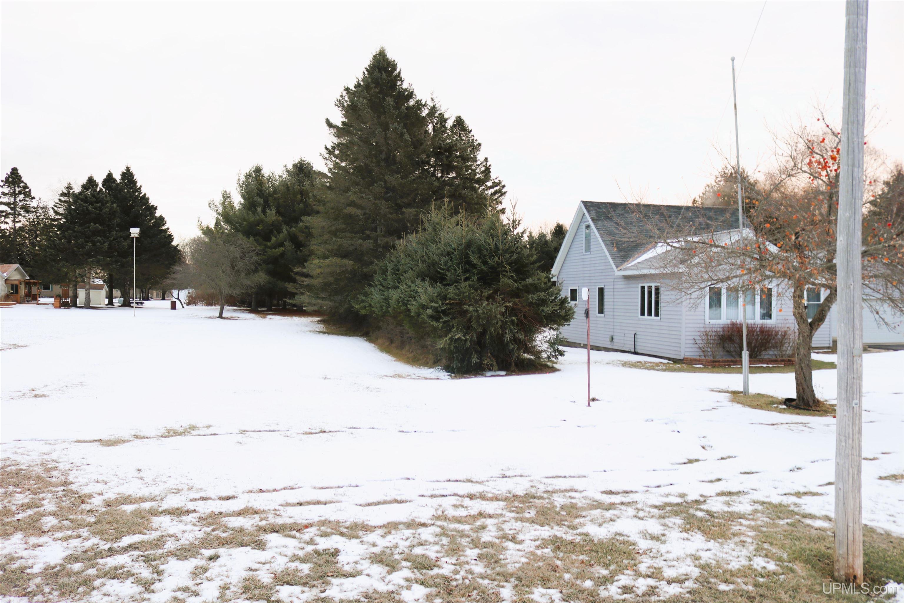 1174 North Gulliver Road Gulliver, MI 49840 - Photo 44 of 58