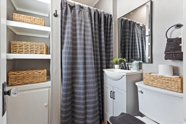 $2,100 | 2 Island Path, Unit 5, Hampton, NH 03842