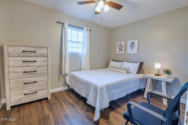 $1,200 | 109 Midnight Drive, Unit 2, Elizabethton, TN 37643