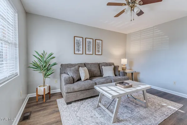 $1,200 | 109 Midnight Drive, Unit 2, Elizabethton, TN 37643