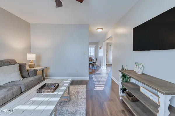 $1,200 | 109 Midnight Drive, Unit 2, Elizabethton, TN 37643