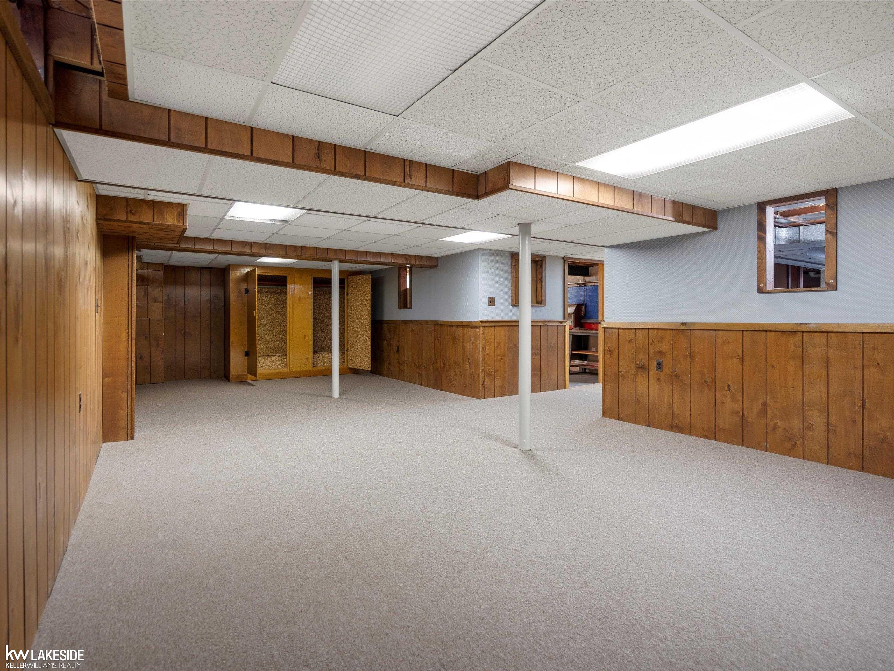 11585 Chicago Road Warren, MI 48093 - Photo 43 of 55