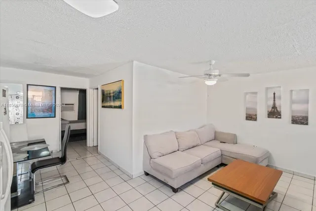 $750,000 | 530 Tamiami Boulevard, Miami, FL 33144