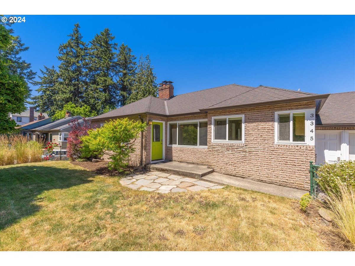 3345 Southwest Primrose Street Portland, OR 97219 - Photo 1 of 47 Gallery Image 1