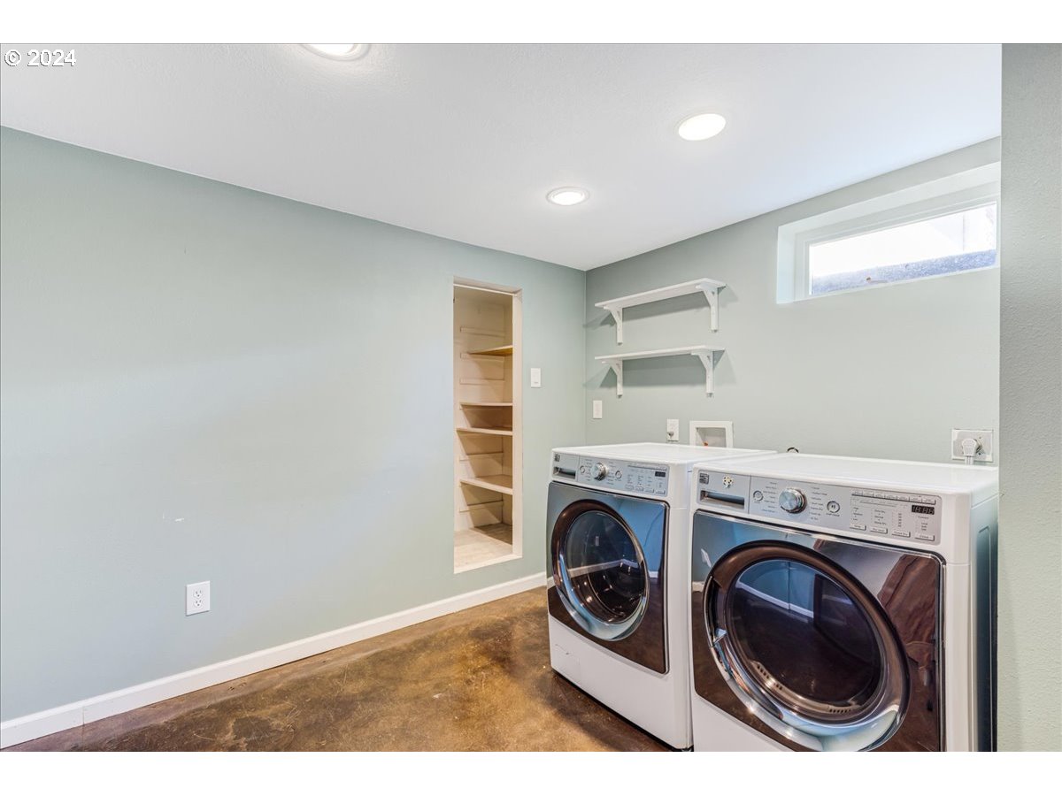3345 Southwest Primrose Street Portland, OR 97219 - Photo 33 of 47 Gallery Image 33