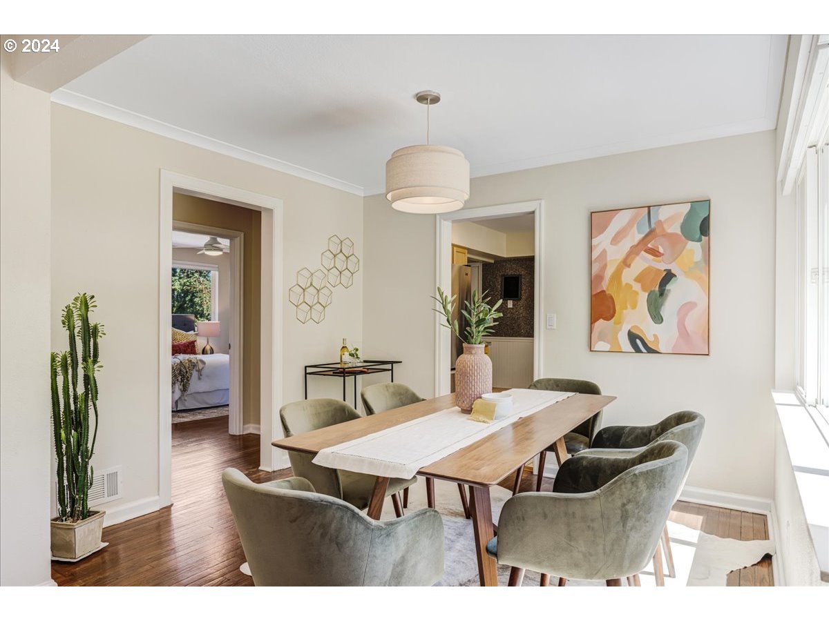 3345 Southwest Primrose Street Portland, OR 97219 - Photo 9 of 47 Gallery Image 9