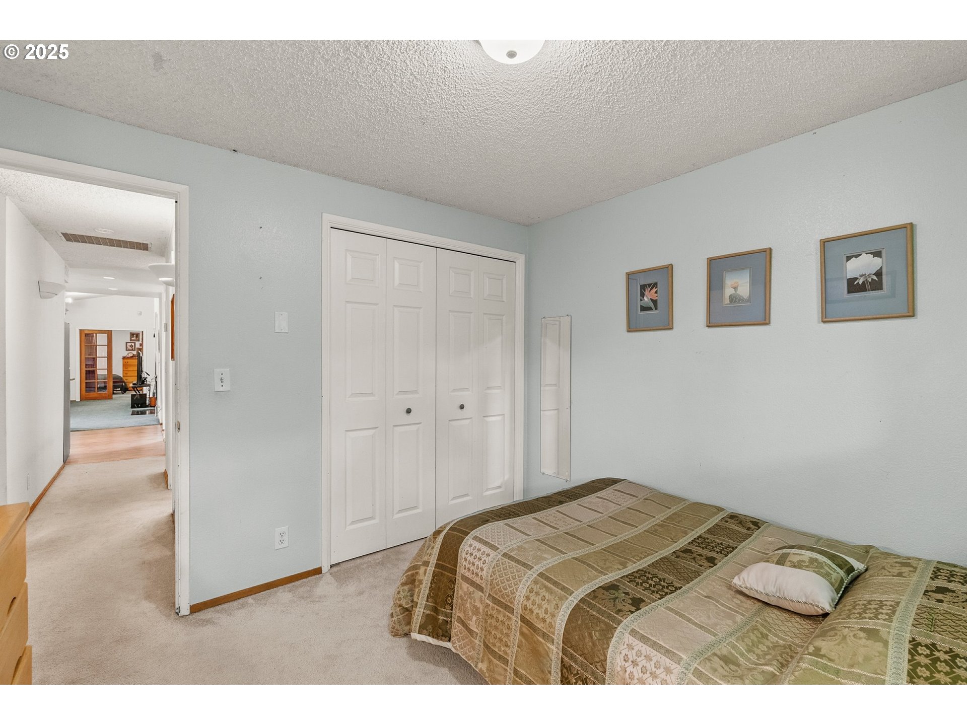 3515 Regent Avenue Eugene, OR 97401 - Photo 23 of 45 Bathroom