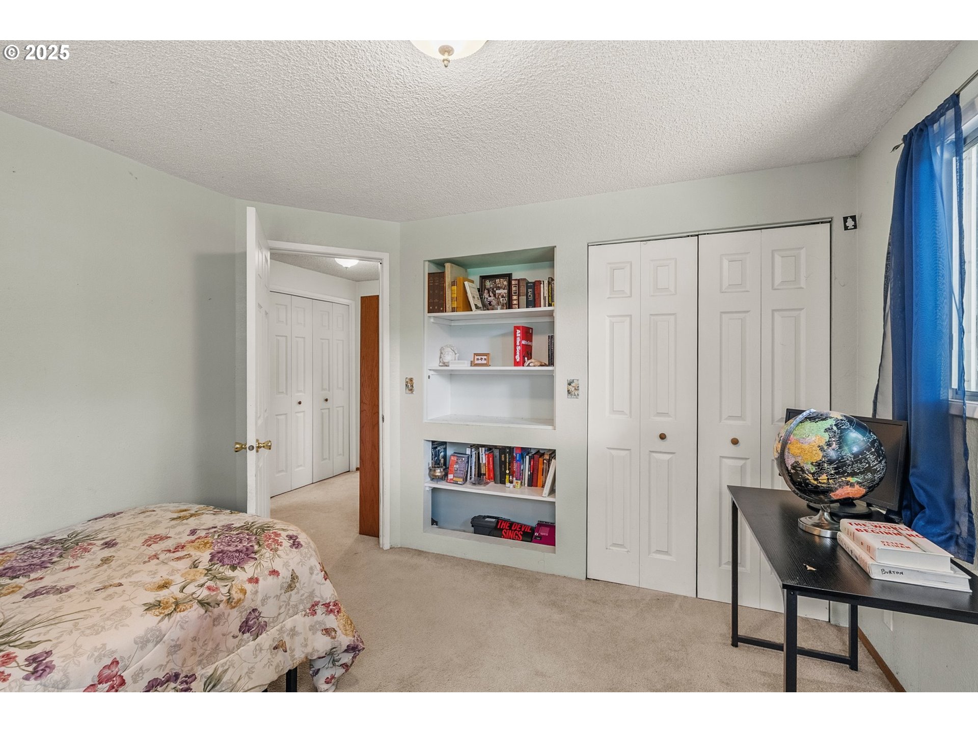 3515 Regent Avenue Eugene, OR 97401 - Photo 26 of 45 Hallway