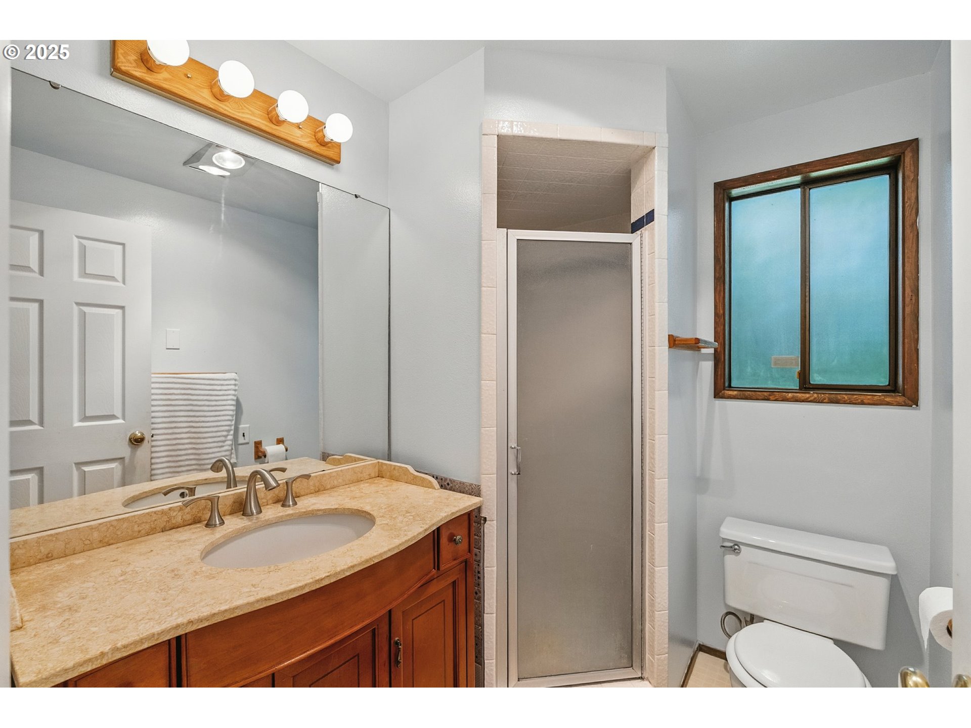 3515 Regent Avenue Eugene, OR 97401 - Photo 28 of 45 Bedroom