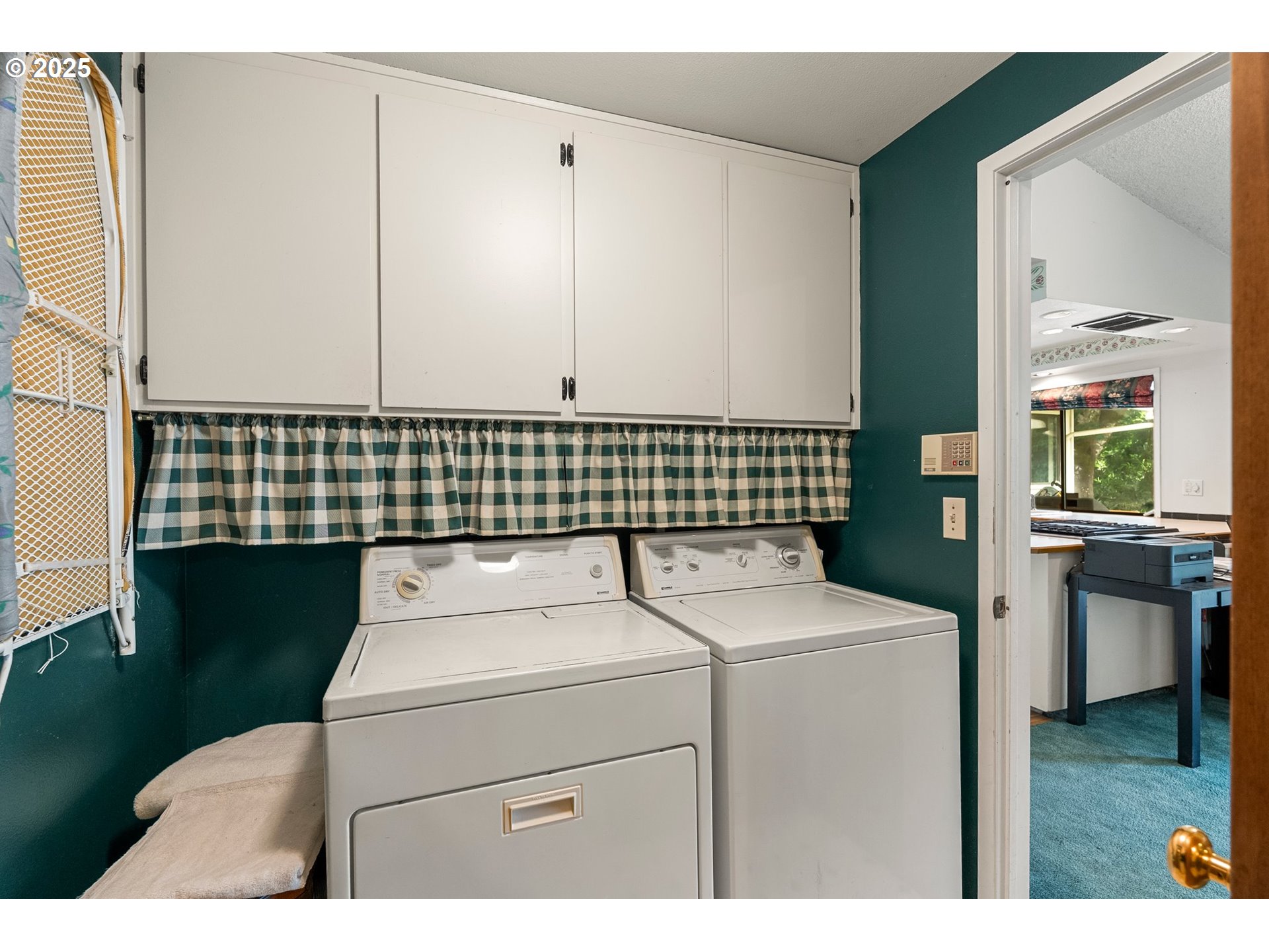 3515 Regent Avenue Eugene, OR 97401 - Photo 29 of 45 Bedroom