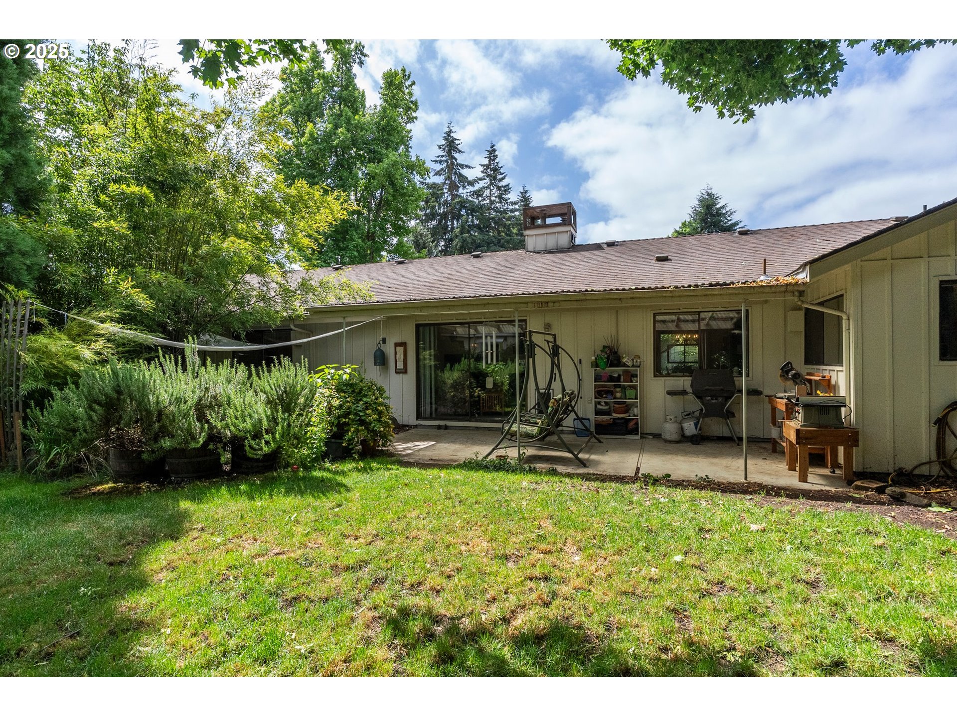 3515 Regent Avenue Eugene, OR 97401 - Photo 36 of 45 Patio