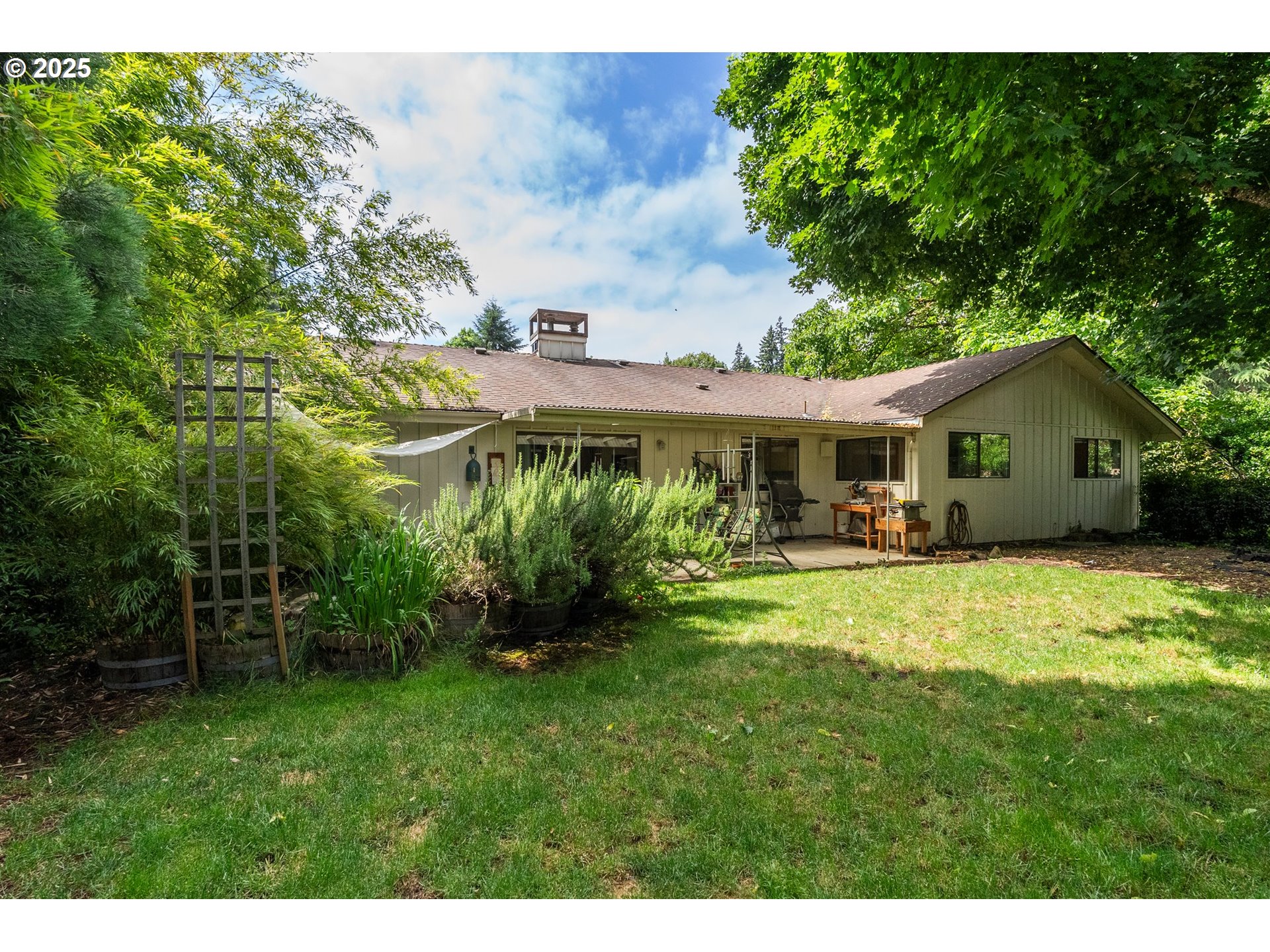 3515 Regent Avenue Eugene, OR 97401 - Photo 40 of 45 Pond