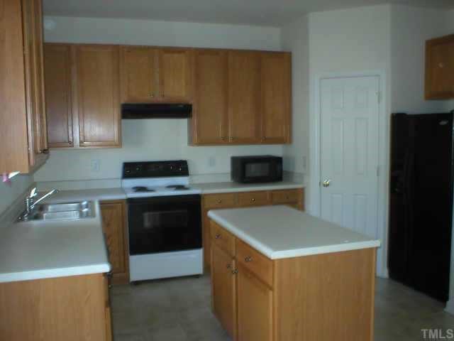 509 Huron Road Raleigh, NC 27610 - Photo 3 of 7