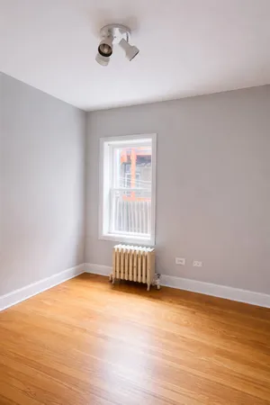 $2,300 | 3716 North Cicero Avenue, Unit 2E, Chicago, IL 60641