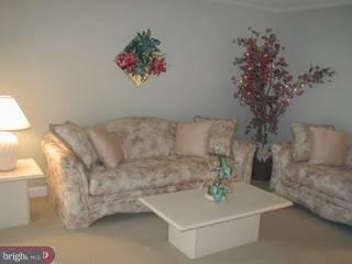 2209 Rittenhouse Square Bensalem, PA 19020 - Photo 3 of 6 Gallery Image 3