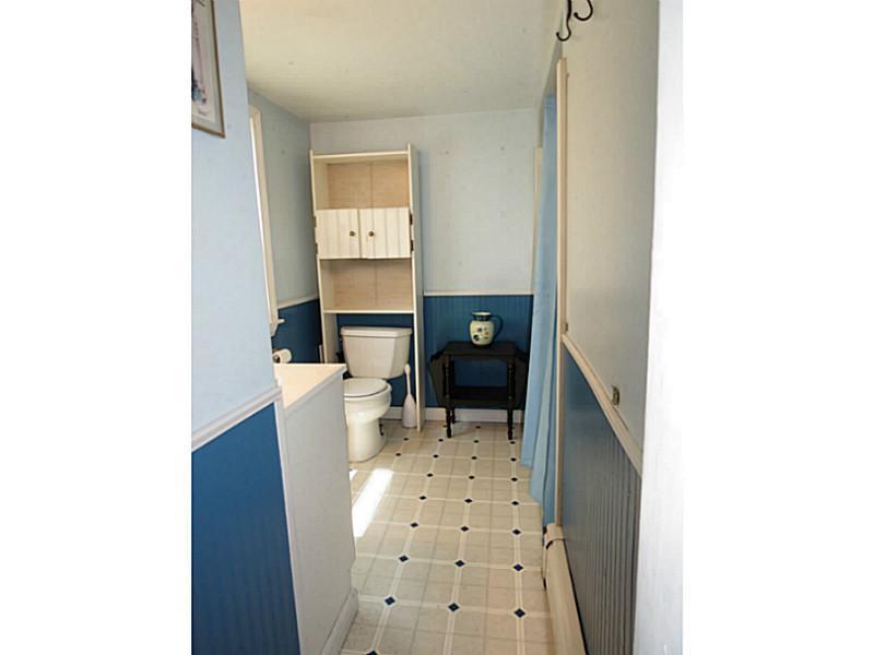 27 Boulder Road Raymond, ME 04071 - Photo 15 of 29 Bathroom. Sunny nice size first...