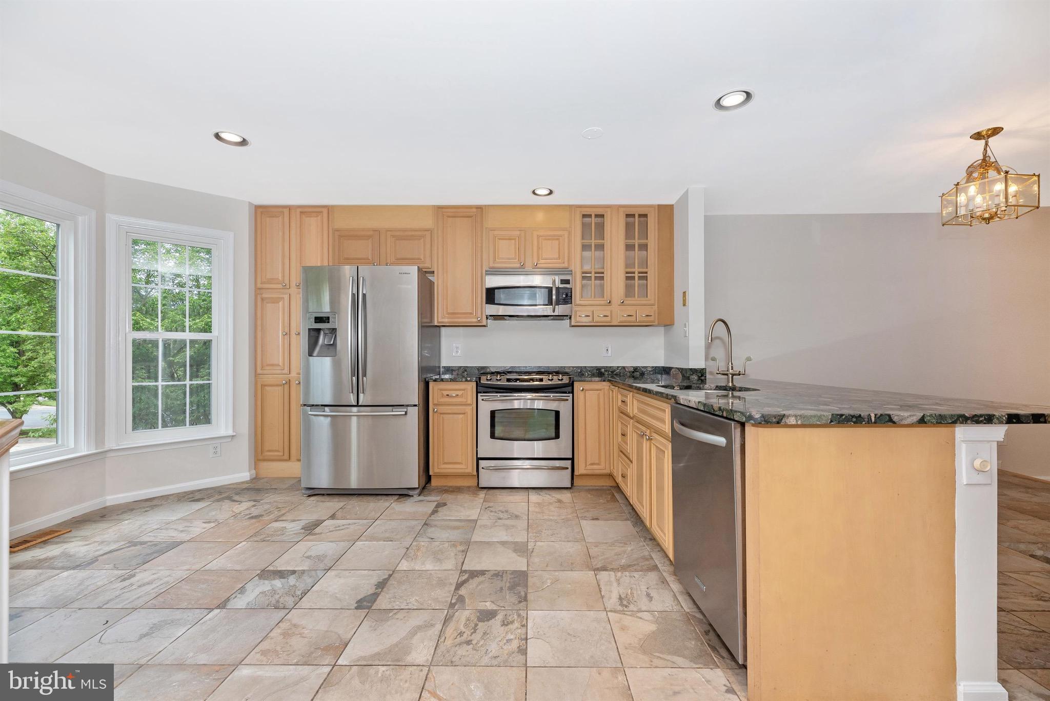 68 Victoria Square Frederick, MD 21702 - Photo 21 of 54 Kitchen