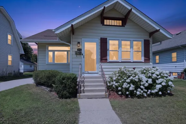 $269,900 | 7714 14th Avenue, Kenosha, WI 53143
