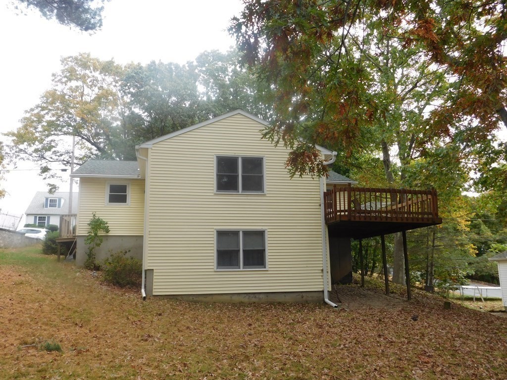 50 Bellvista Road Worcester, MA 01602 - Photo 19 of 20 a view of a house with a tub and trees