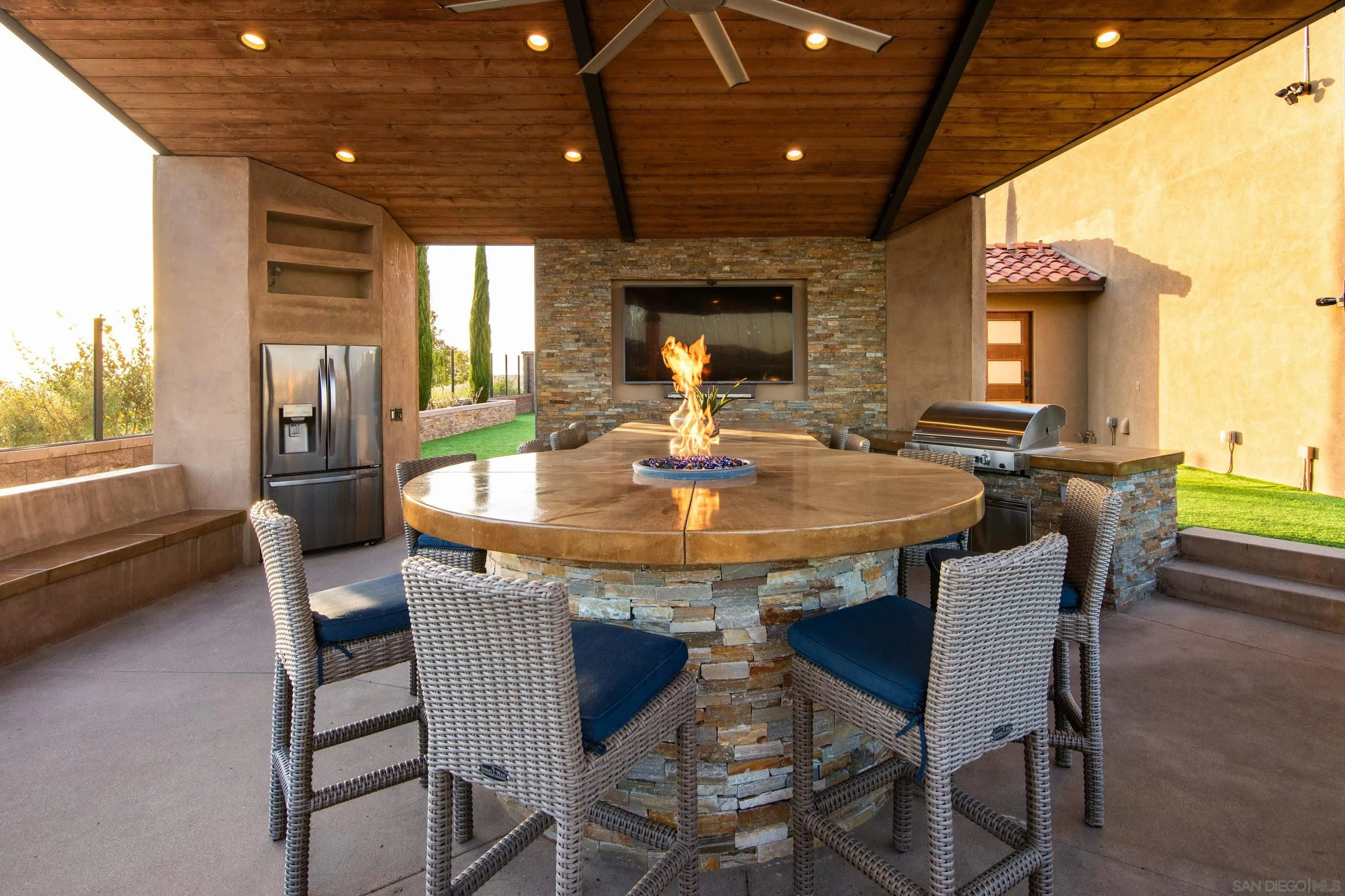 16339 Nicole Ridge Road San Diego, CA 92127 - Photo 17 of 56 a view of a dining room with furniture