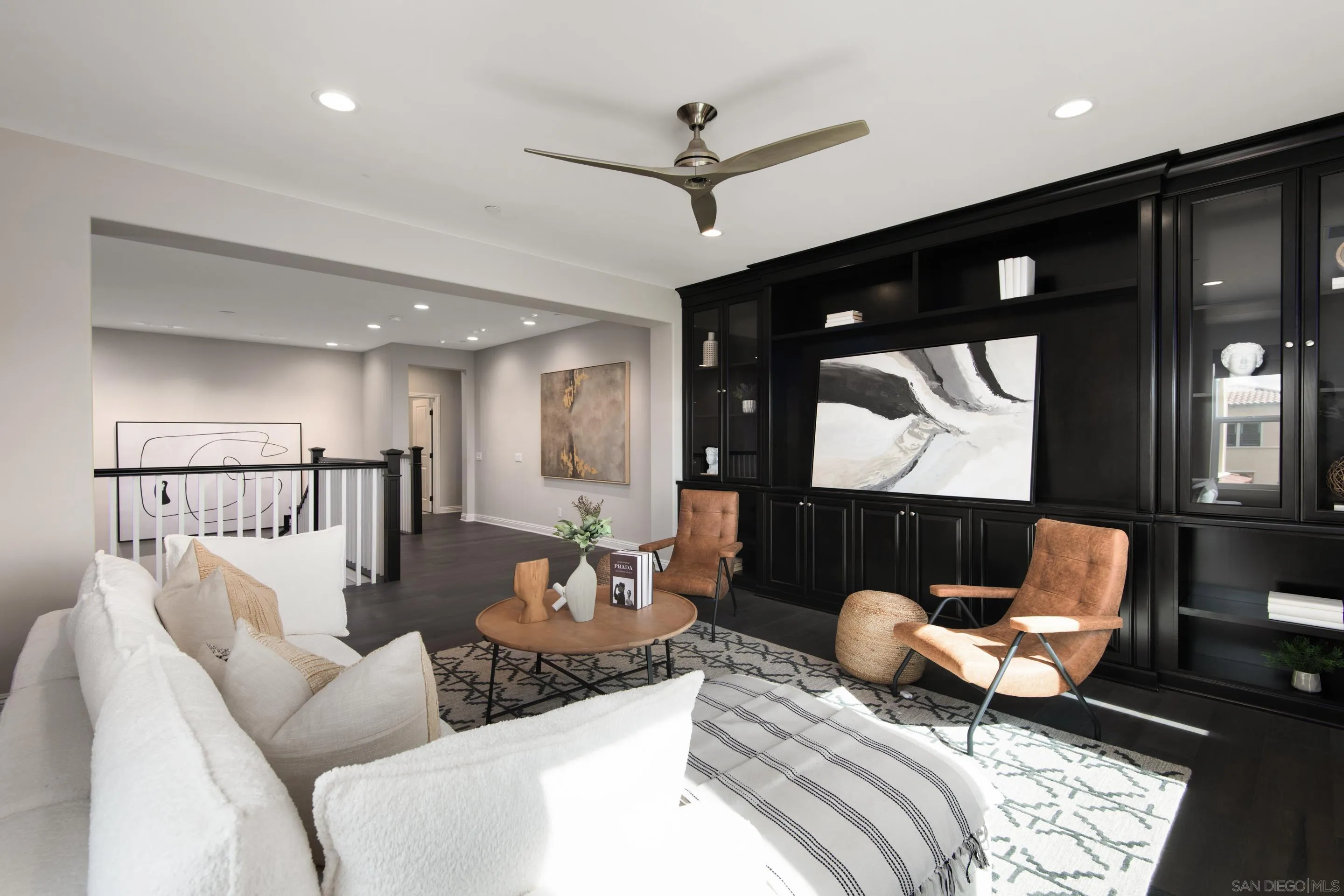 16339 Nicole Ridge Road San Diego, CA 92127 - Photo 36 of 56 a living room with furniture