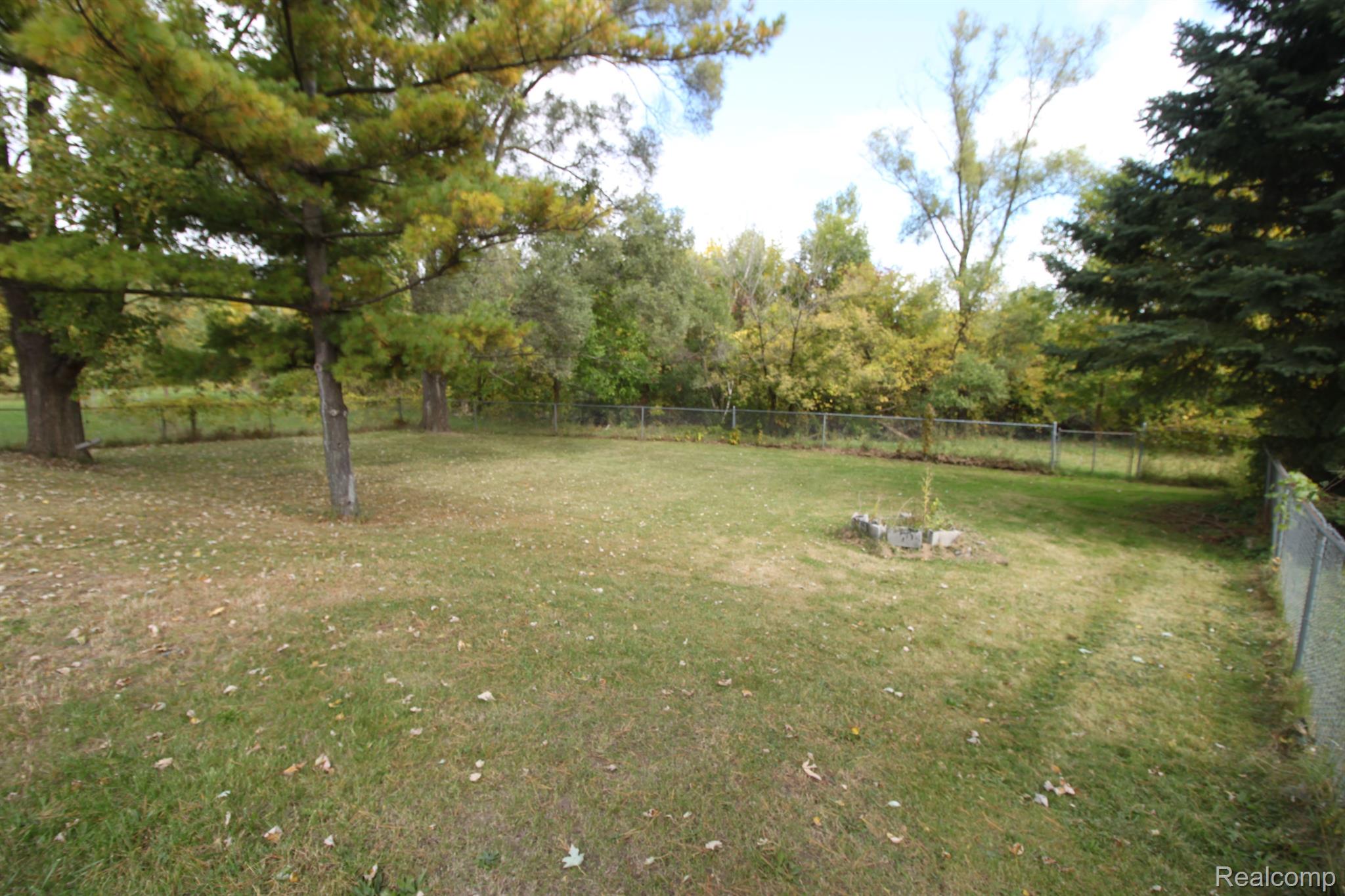 49100 Romeo Plank Road Macomb, MI 48044 - Photo 4 of 33 Gallery Image 4