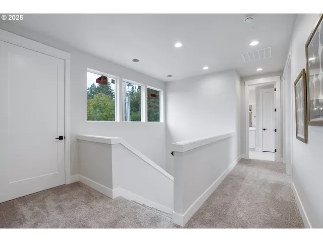 $929,860 | 6008 Southwest 18th Drive, Portland, OR 97239