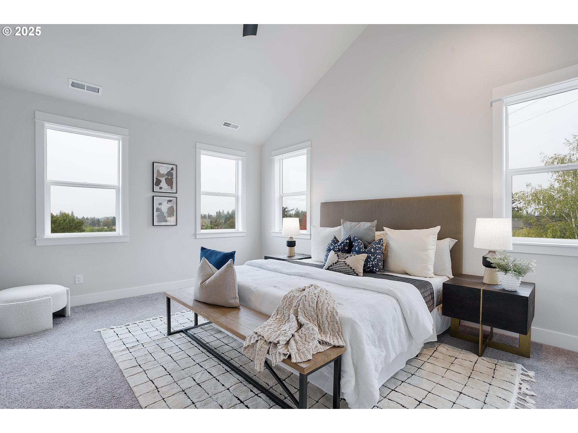 6008 Southwest 18th Drive Portland, OR 97239 - Photo 28 of 47