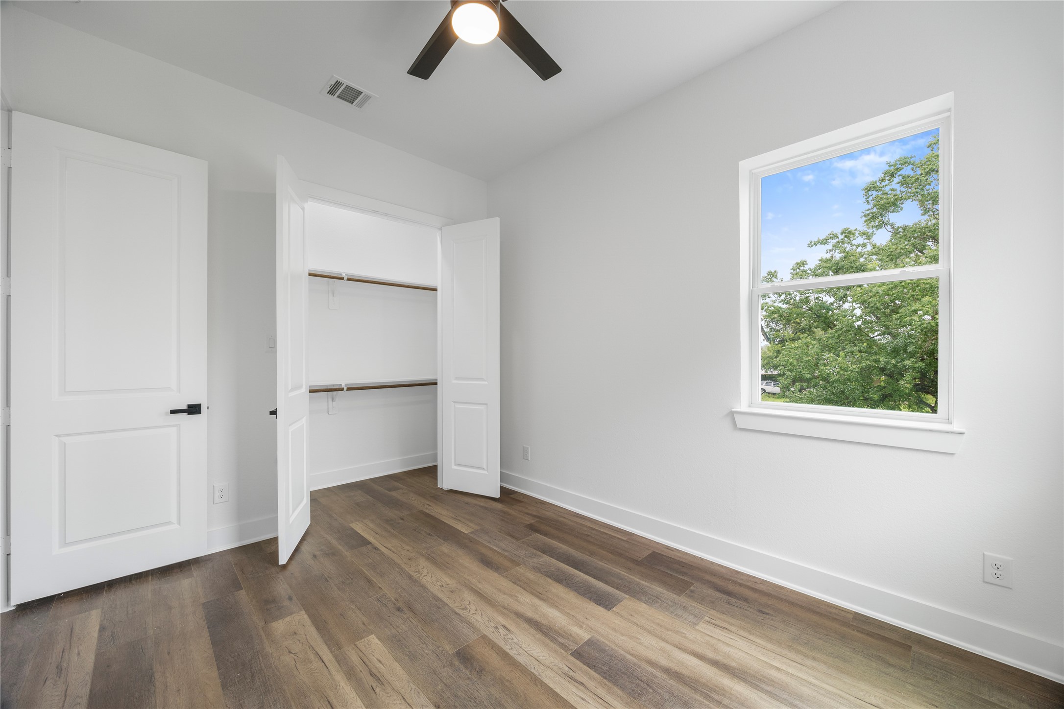 6804 Arabella Street, Unit B Houston, TX 77091 - Photo 5 of 9