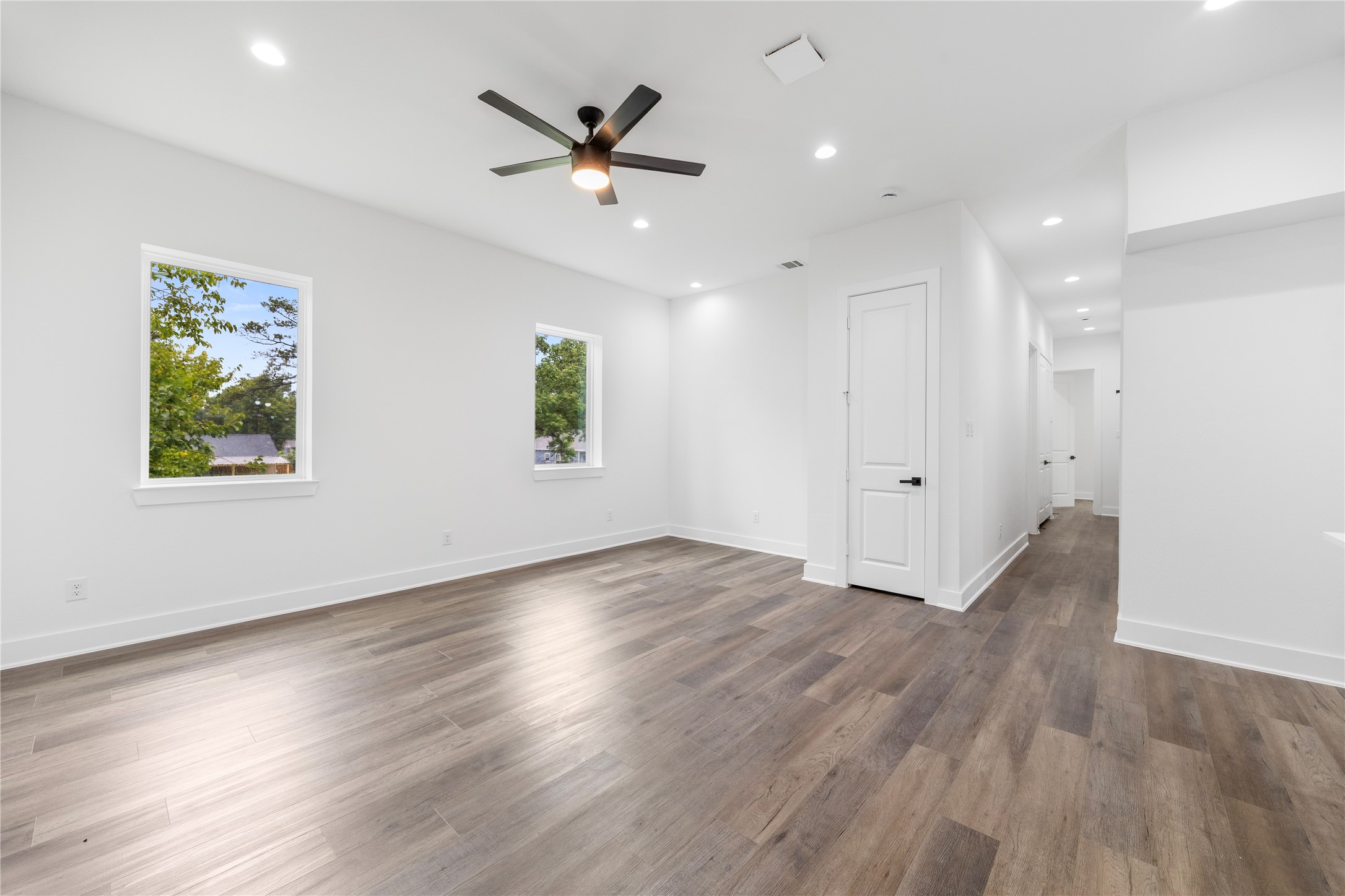 6804 Arabella Street, Unit B Houston, TX 77091 - Photo 8 of 9