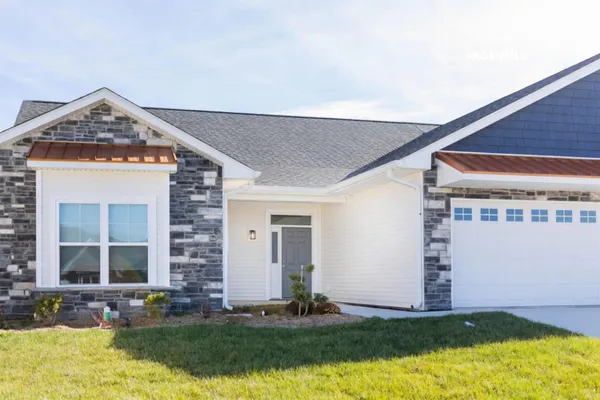 $298,000 | 7901 South Westmead Drive, Newberry, IN 47449