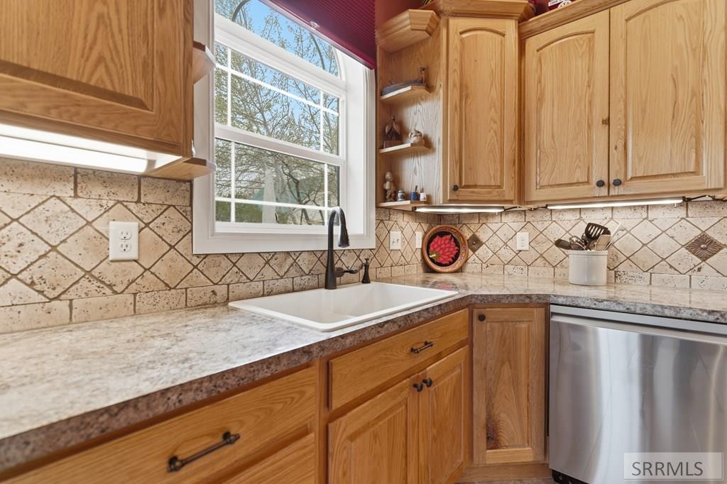 5934 South 45th Road West Idaho Falls, ID 83402 - Photo 10 of 42