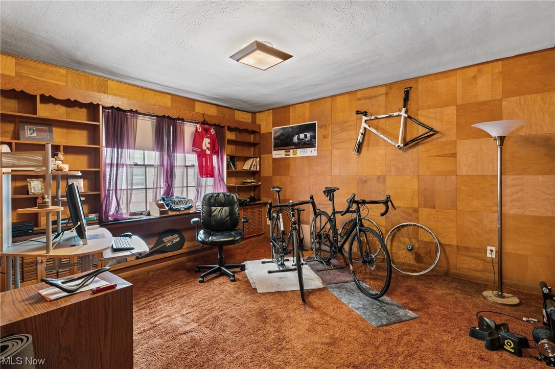 17006 Kenyon Road Cleveland, OH 44120 - Photo 24 of 34