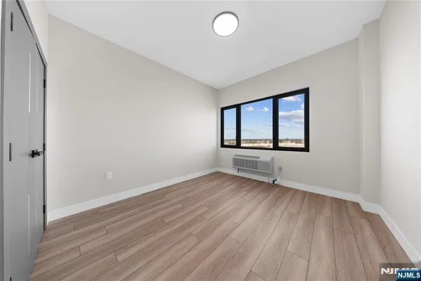 $2,150 | 87-89 Mary Street, Unit 505, Paterson, NJ 07503