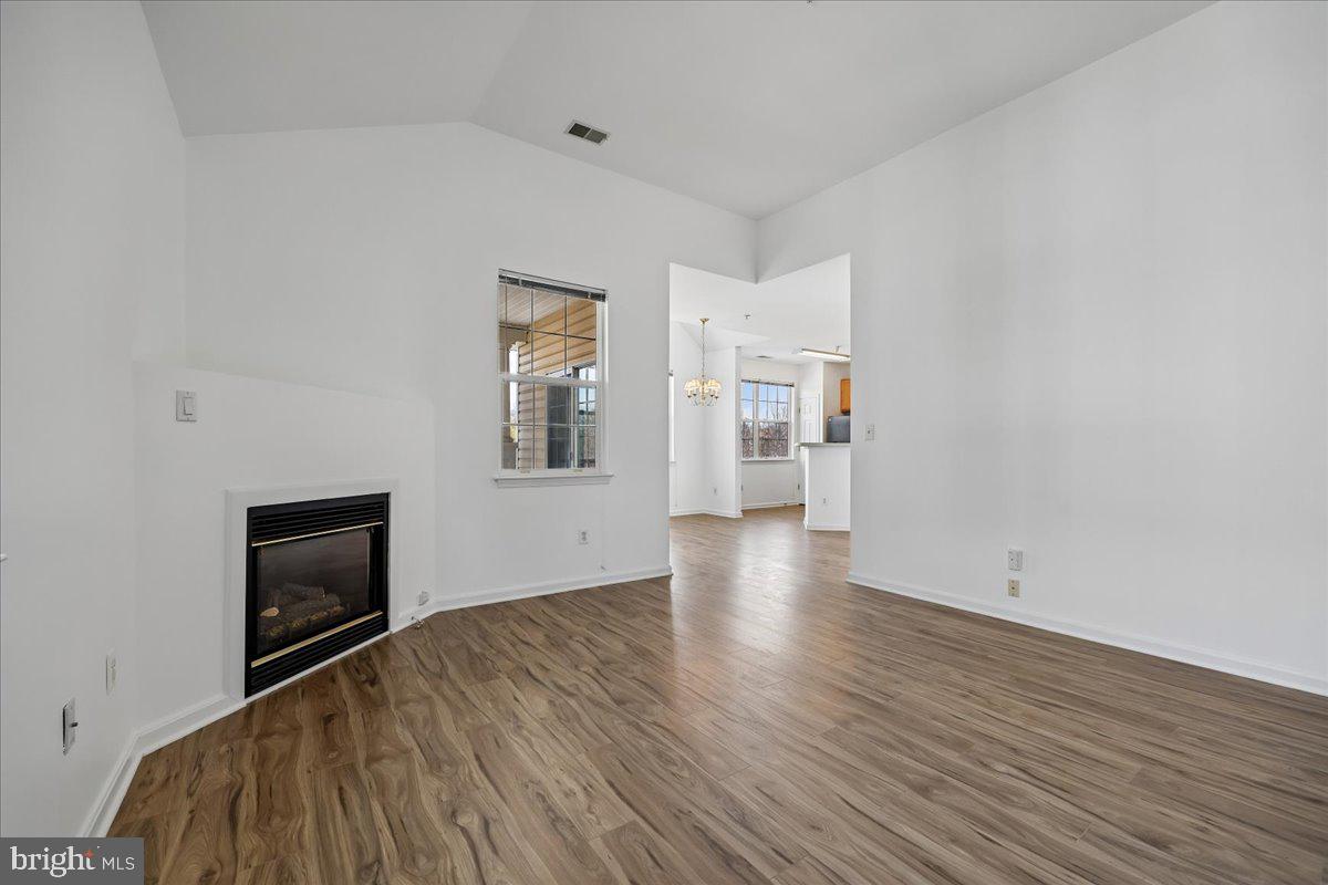 12700 Found Stone Road, Unit 206 Germantown, MD 20876 - Photo 7 of 38 Easy access to the Dining Room