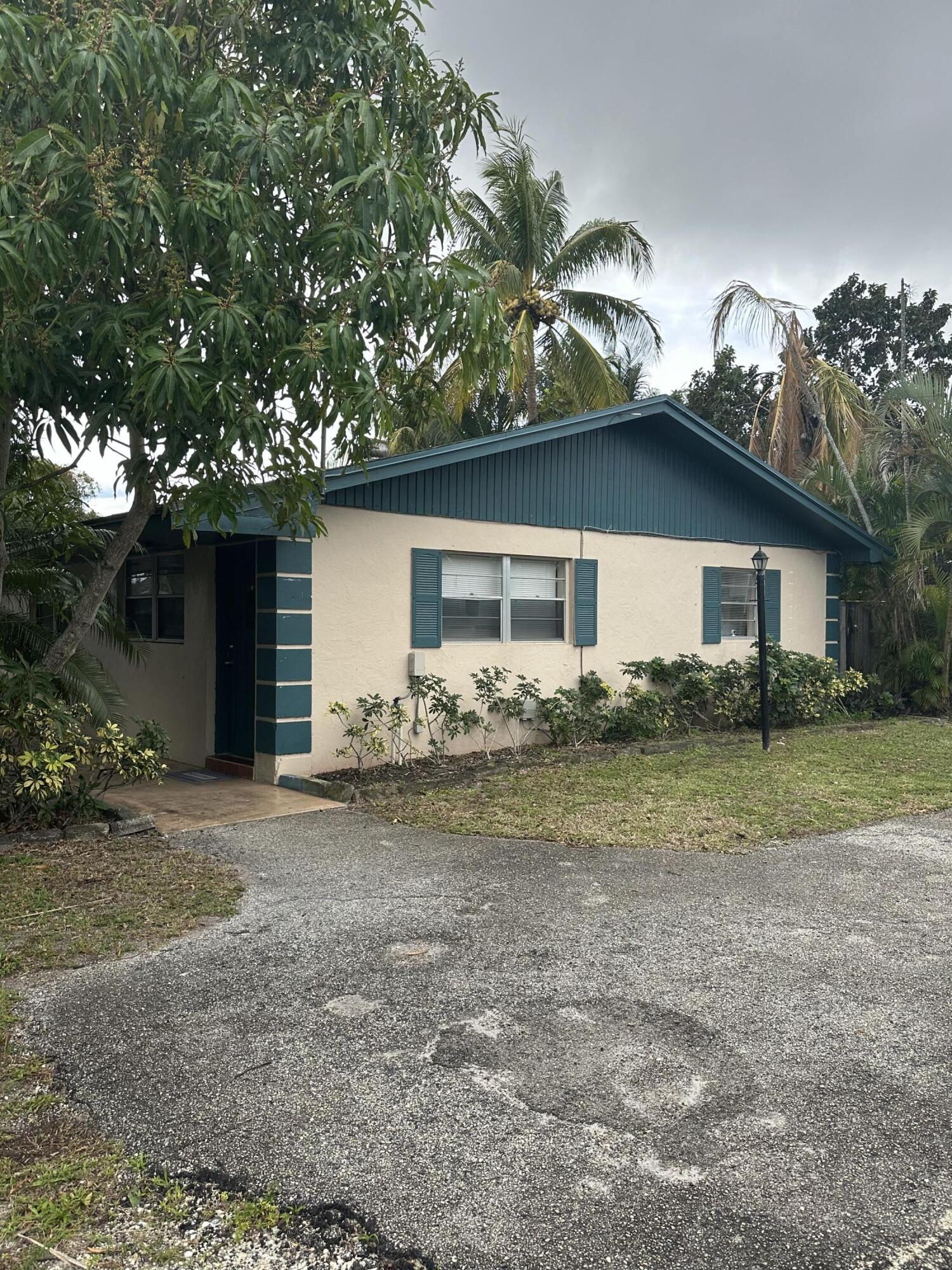 4034 Ruth Road Lake Worth, FL 33461 - Photo 6 of 10 IMG_5904