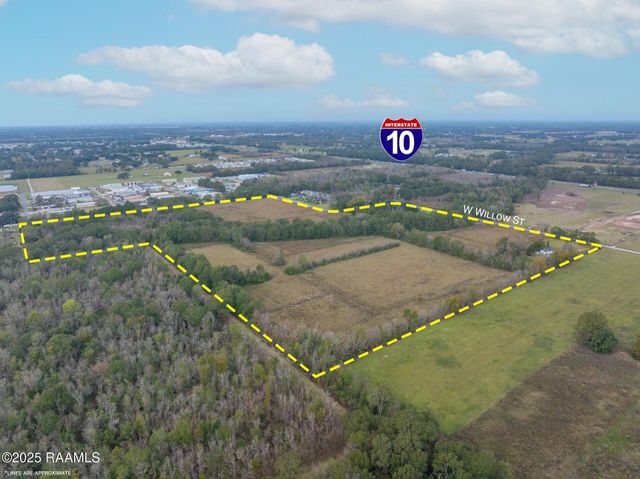 $850,000 | 2501 West Willow Street, Scott, LA 70583