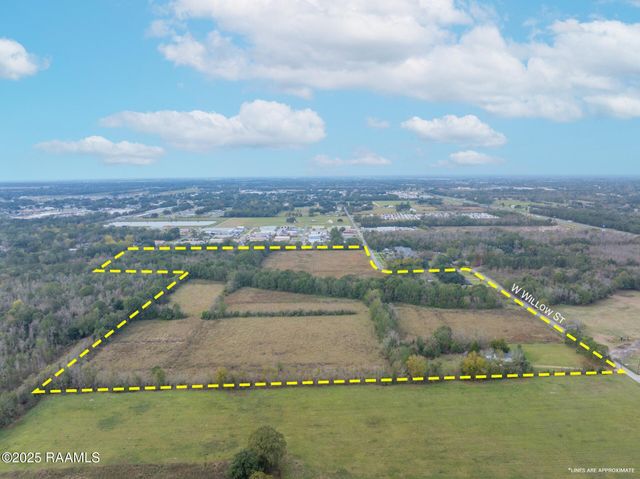 $850,000 | 2501 West Willow Street, Scott, LA 70583