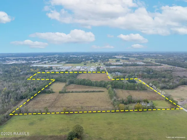 $850,000 | 2501 West Willow Street, Scott, LA 70583