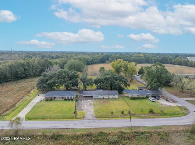 $850,000 | 2501 West Willow Street, Scott, LA 70583