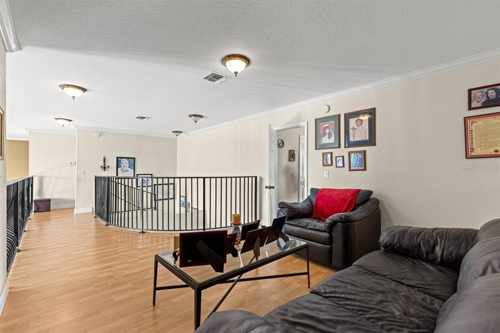 12345 Northeast 14th Avenue Anthony, FL 32617 - Photo 76 of 91 a living room with furniture and a couch