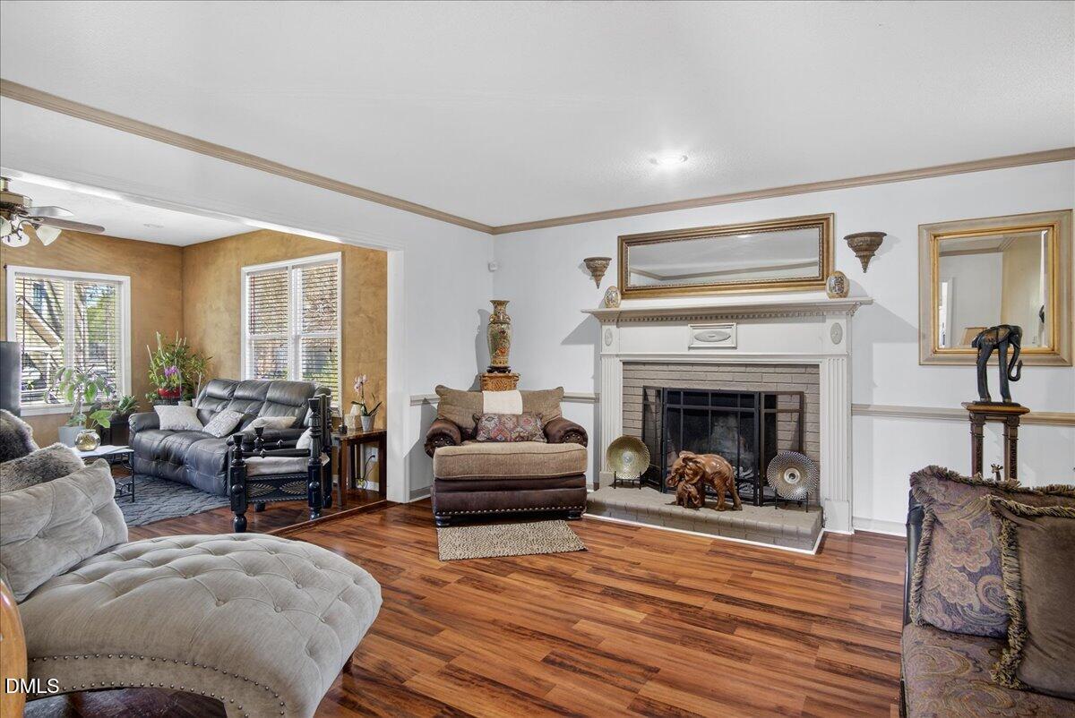 3013 Chippendale Road Raleigh, NC 27604 - Photo 4 of 34 23-DSC8388