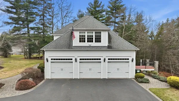 $1,250,000 | 16 Falcon Heights Road, Wilbraham, MA 01095