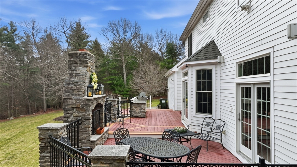 16 Falcon Heights Road Wilbraham, MA 01095 - Photo 37 of 42