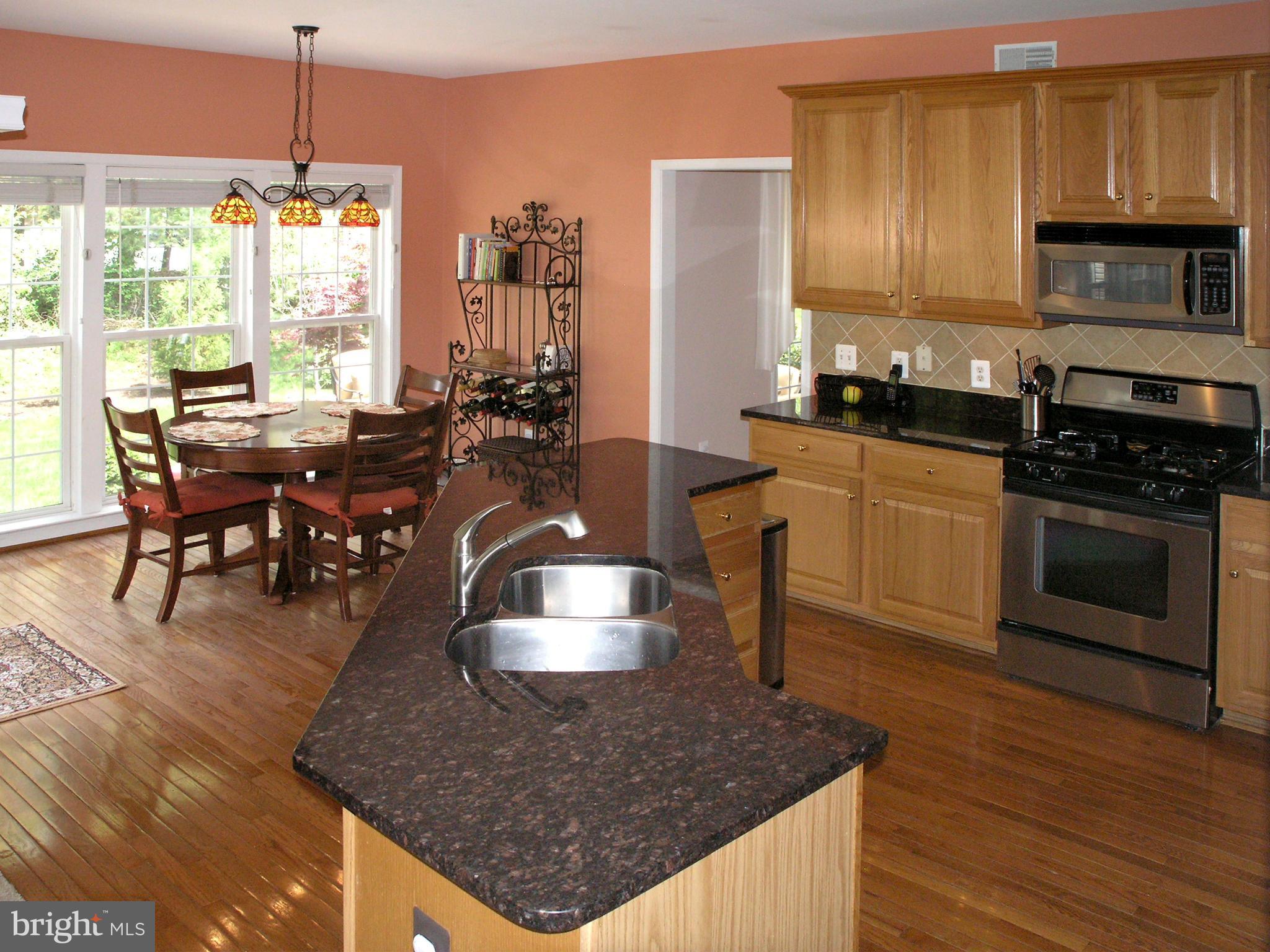 2443 Arctic Fox Way Reston, VA 20191 - Photo 9 of 30 Kitchen