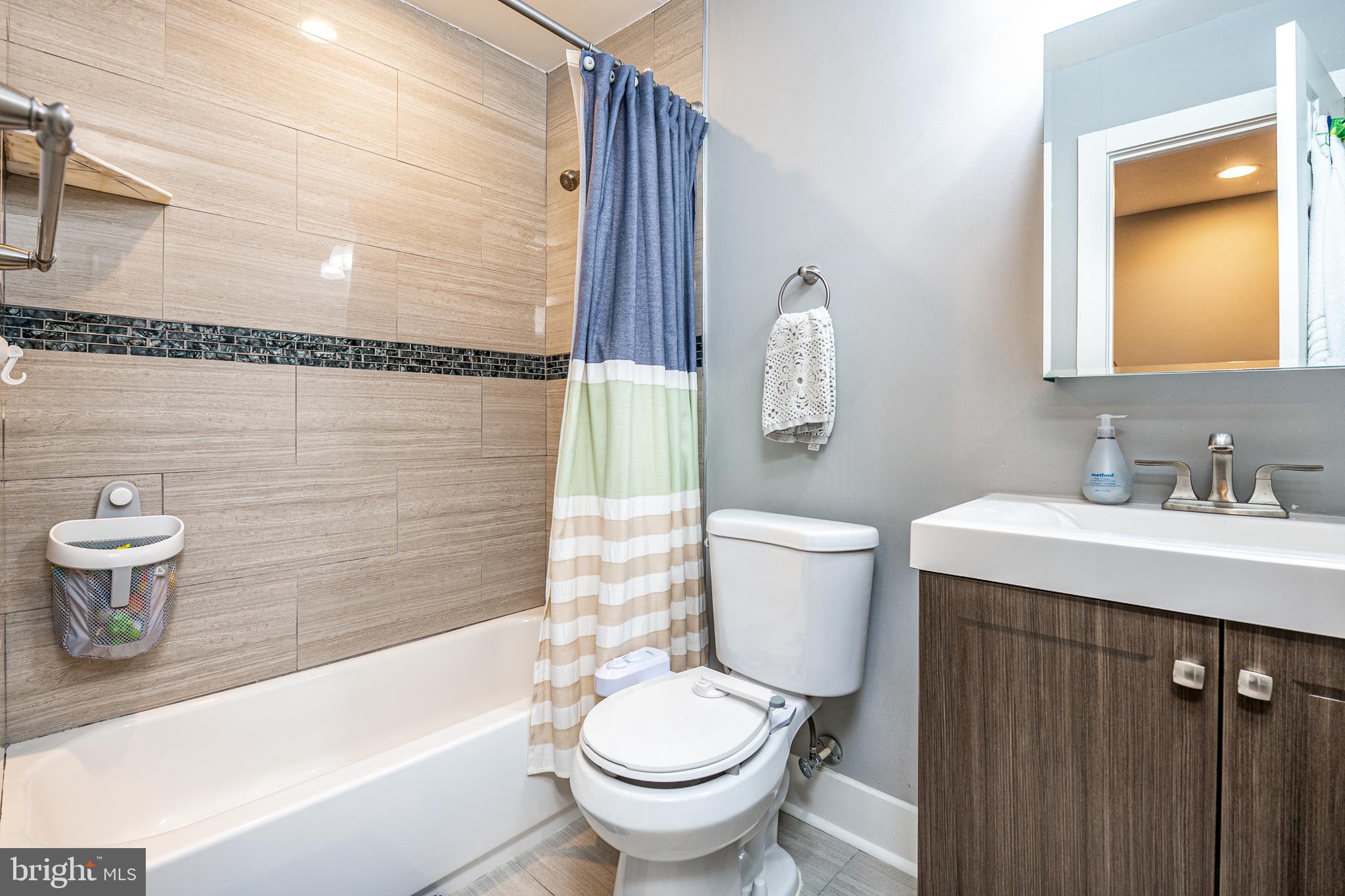 1647 C Street Northeast Washington, DC 20002 - Photo 22 of 36 Hall Bath Upstairs