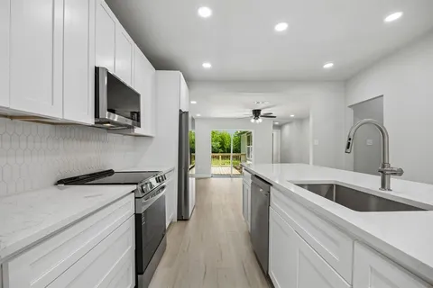 $325,000 | 312 Leads Street, Dallas, TX 75203