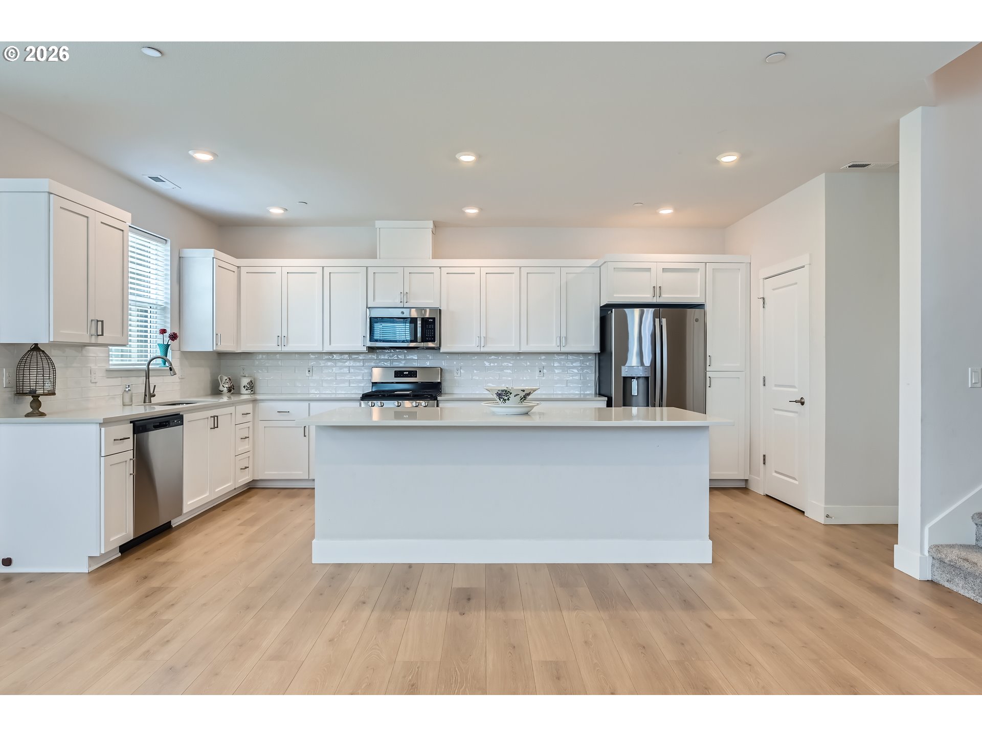 12935 Southwest Tabor Terrace Beaverton, OR 97007 - Photo 2 of 38 Kitchen